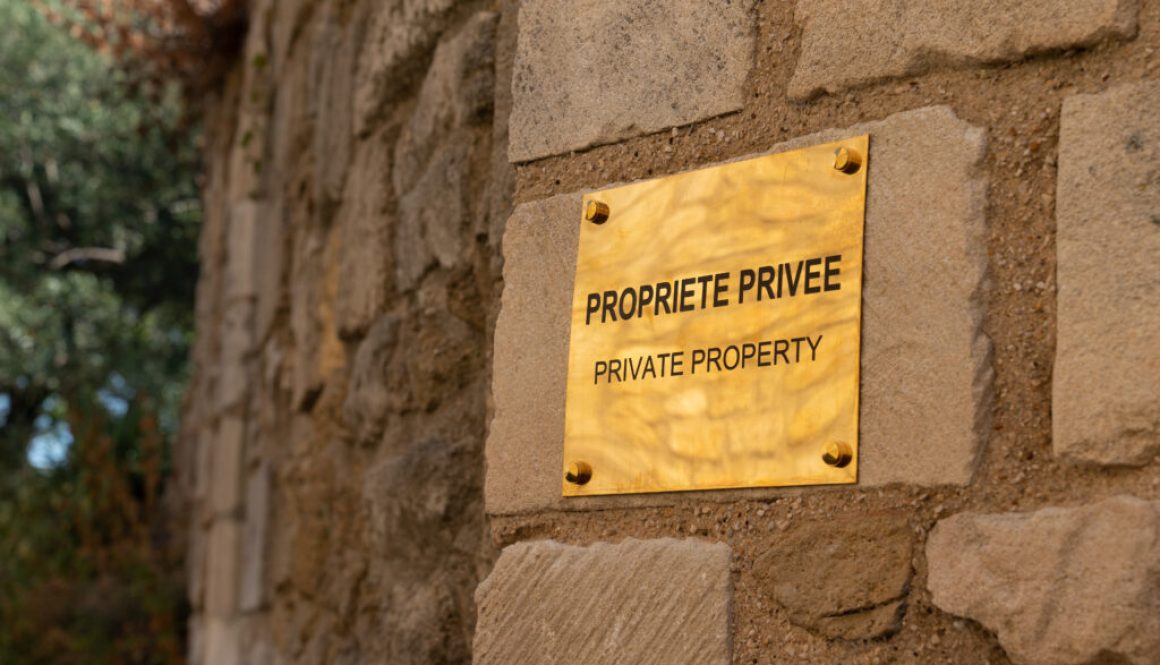 قوانین دومینیکا فراتازی